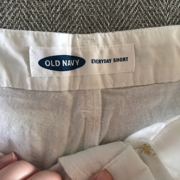 Old Navy Palm Tree Linen Shorts - Picture 4 of 7